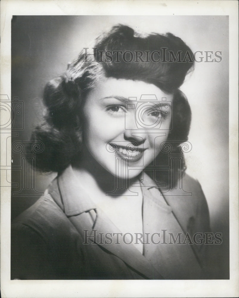 1948 Press Photo Miss Mary Malone, in Ken Parkers Four Flights Up murder mystery in NYC - Historic Images