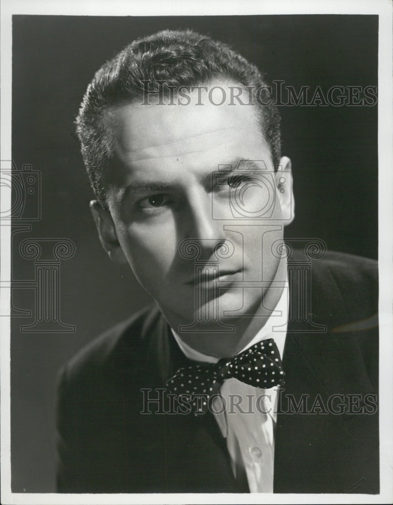 1952 Press Photo Director Fletcher Markle of &quot;Studio One&quot; - Historic Images