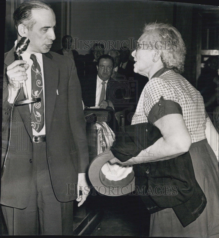 1957 Press Photo Mrs. Rebecca Cutler Of West End During Hearing At State House - Historic Images