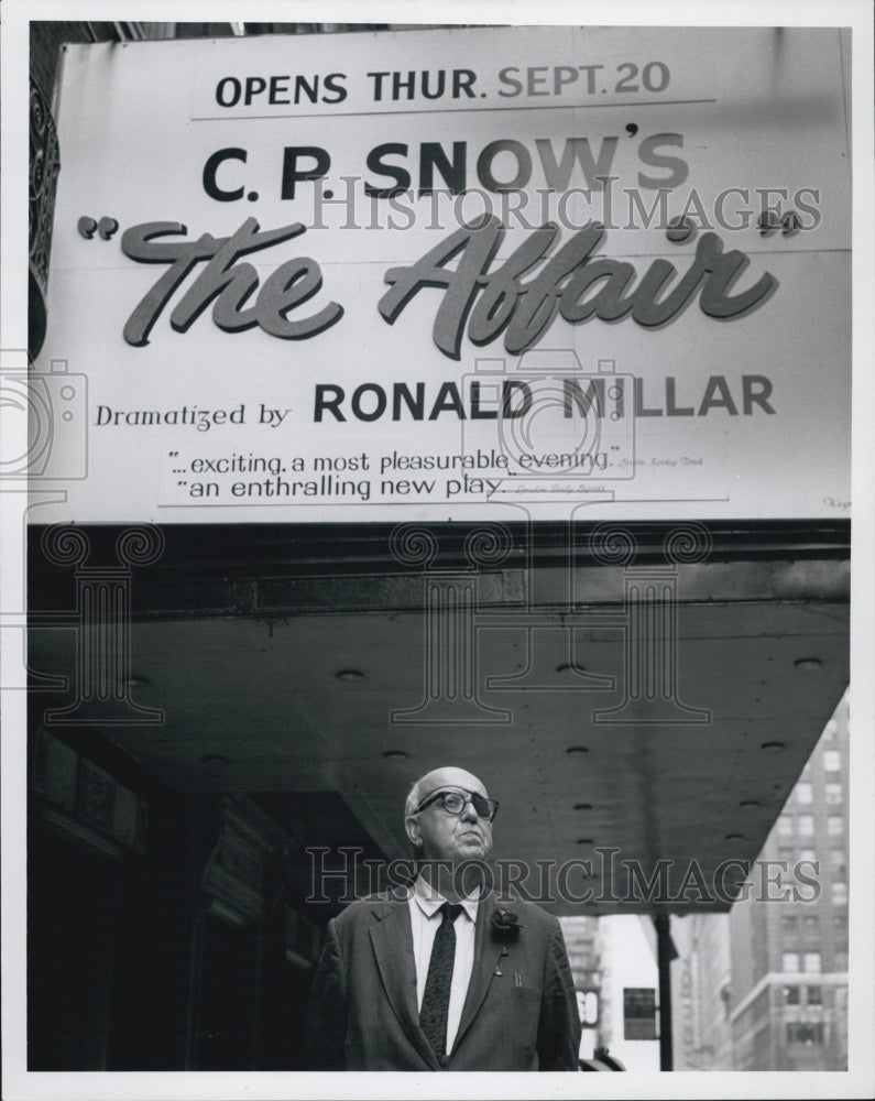 1962 Press Photo Sir Charles Percy Snow At The Wilbur Theatre- Historic Images