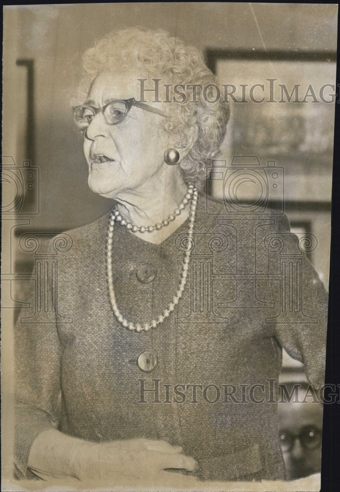 1966 Press Photo Sen. Leslie Cutler at the hearing at the state- Historic Images