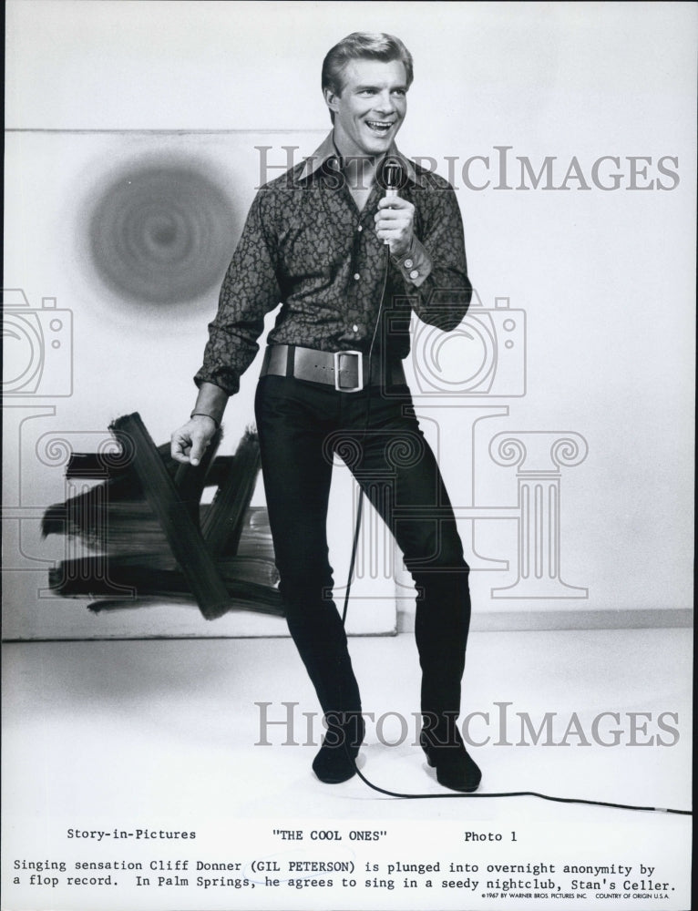 1967 Press Photo Actor Gil Peterson As Cliff Donner In The Cool Ones - Historic Images