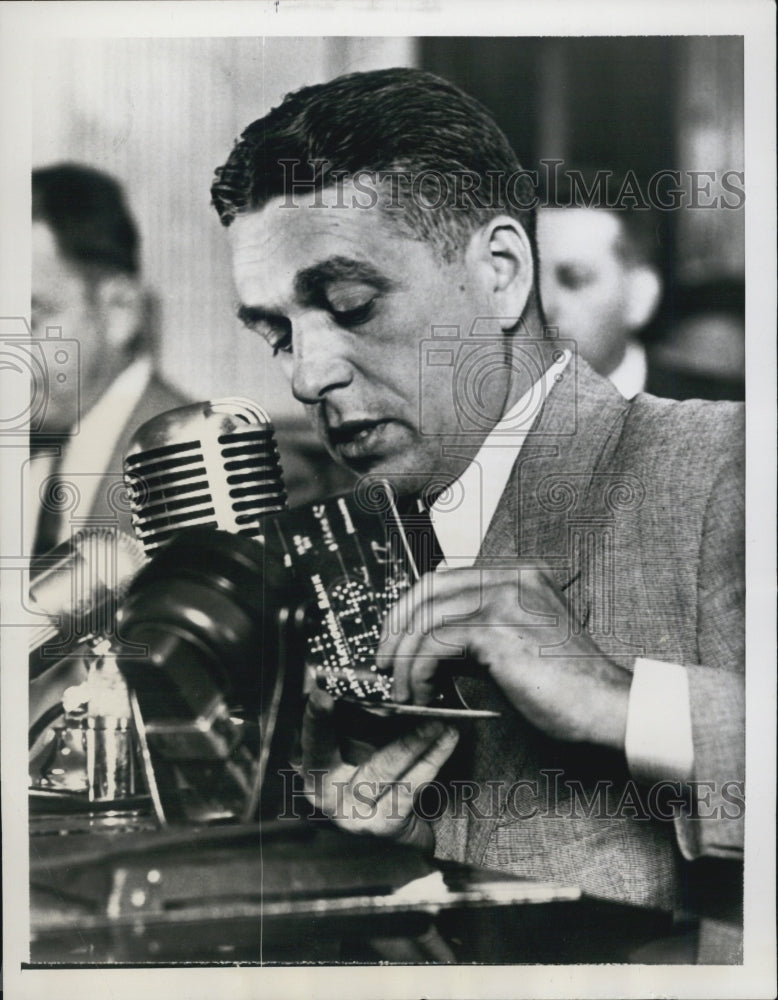 1949 Press Photo Atty. George Chadwick Jr. during testimony before senate - Historic Images