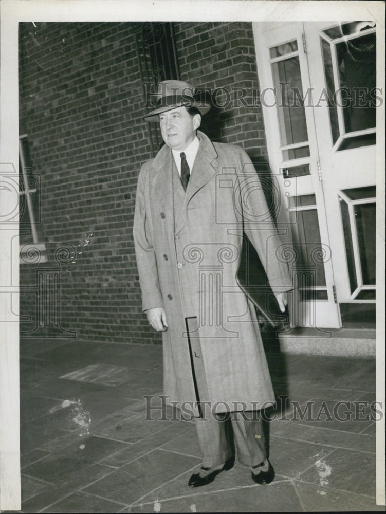 1945 Press Photo Hollywood lawyer, Jerry Gusler in Boston- Historic Images