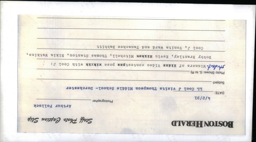 1991 Press Photo LL Cool J Visits Thompson Middle School Winners of Contest