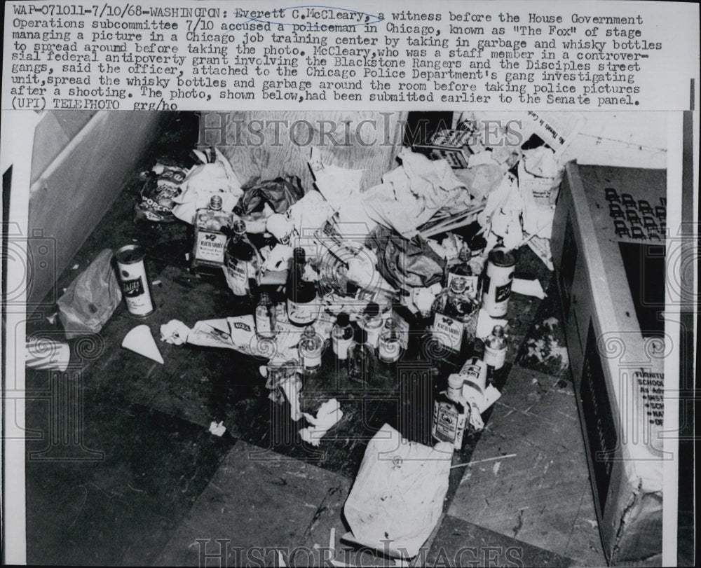 1968 Press Photo Everette McCleary witness before the House Government