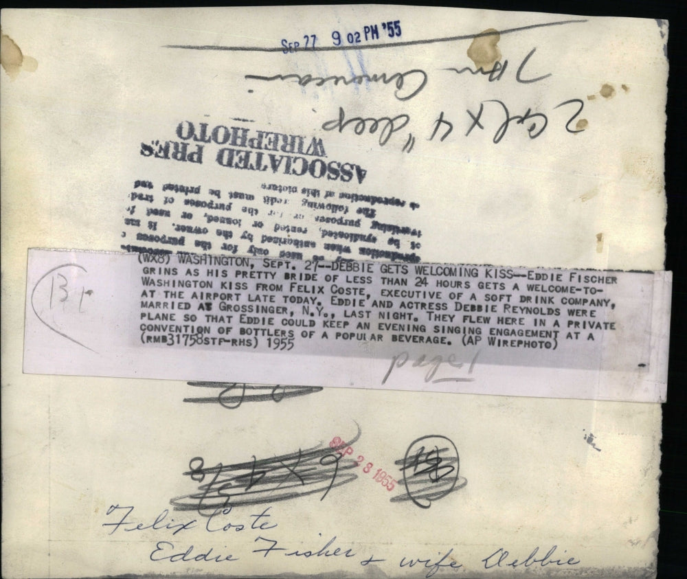 1955 Press Photo Eddie Fischer & Debbie Reynolds with Felix Coste after wedding