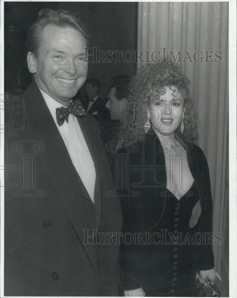 1989 Press Photo Bernadette Peters &amp; Bob Mackie- Historic Images