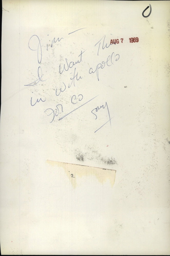 1969 Press Photo Heather Owens relaxes with magazine while quarantined