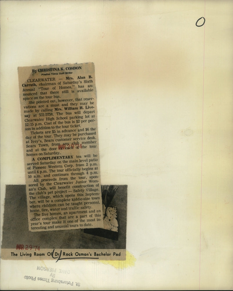 1974 Press Photo The living room of Dr. Rock Osmon's Bachelor Pad - RSM04015