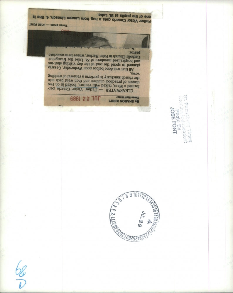 1989 Press Photo Father Victor Cesario Lauren Linsch pupill St. Luke - RSM04469