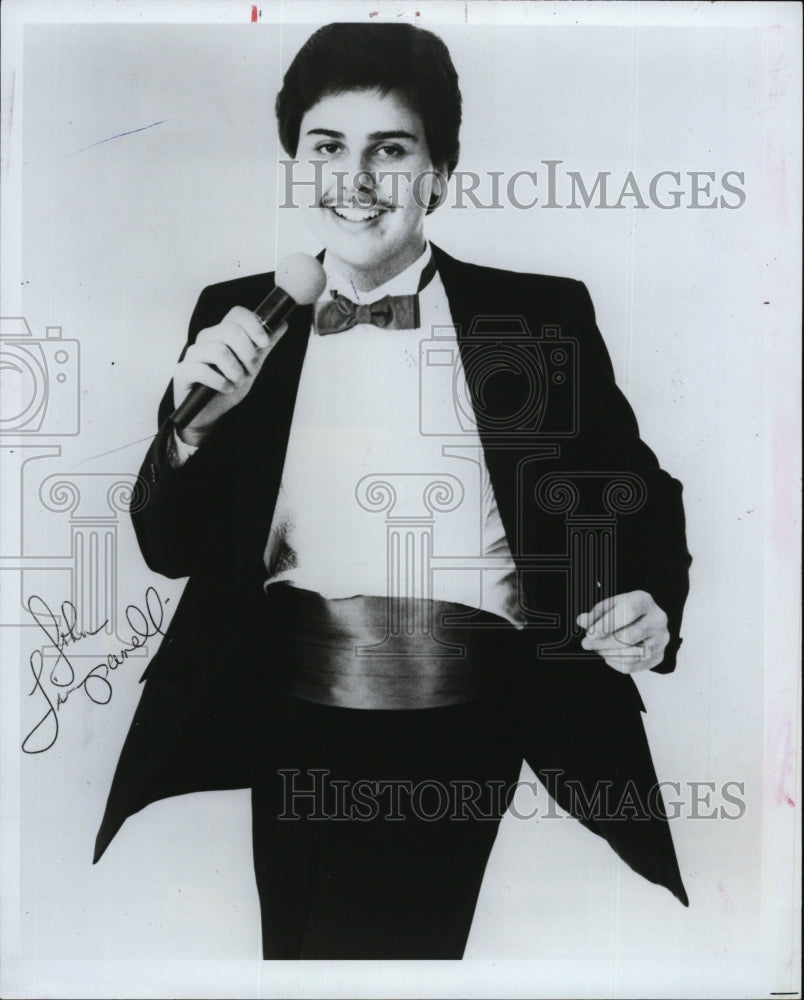 1985 Press Photo Entertainer John Timpanelli - RSM05063