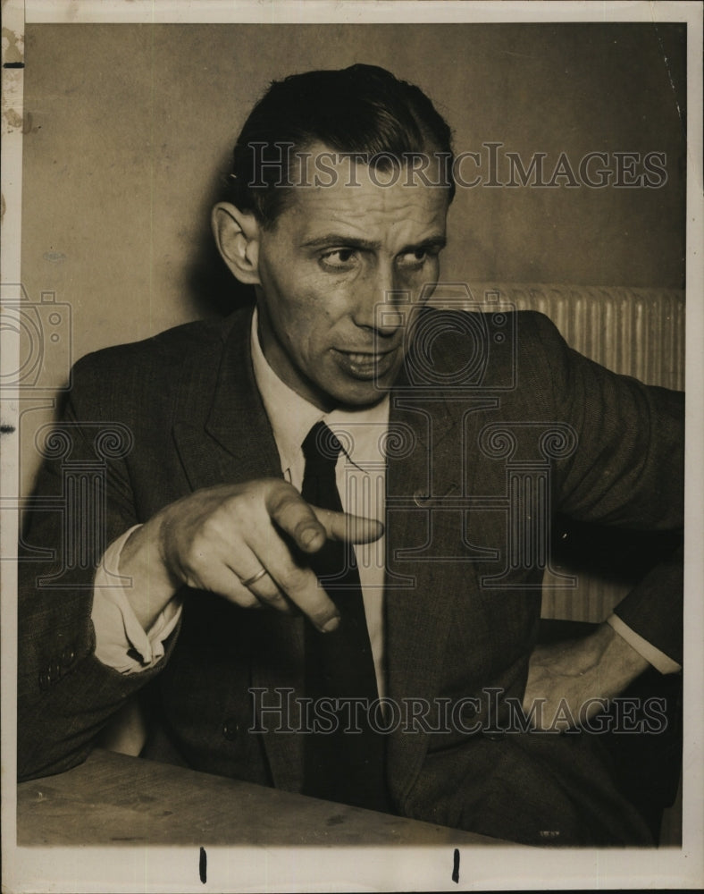 1997 Press Photo Former Maj Gen Otto Ernst Remer, neo Nazi in court - RSM06597