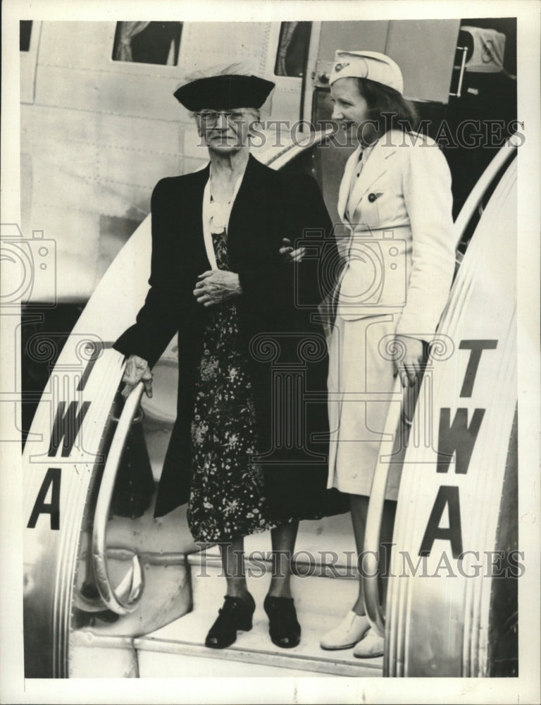 1939 Press Photo Mrs. William Rickenbacker mother Capt. Eddie TWA skyliner