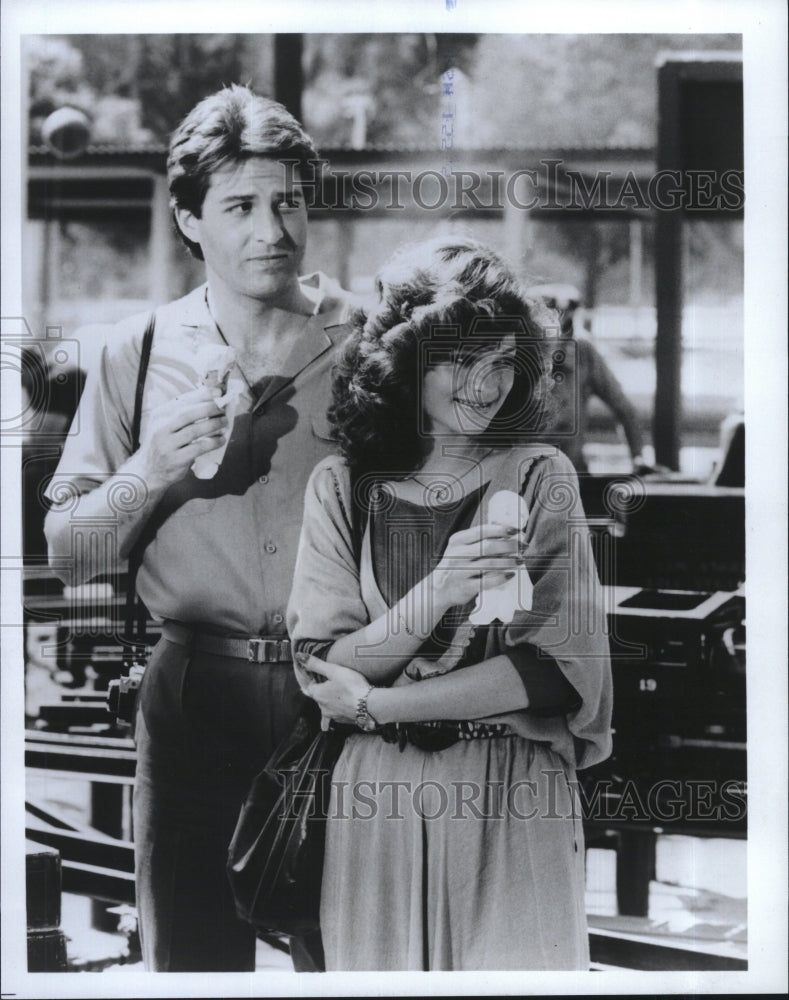 Press Photo Valerie Bertinelli & Ted Wass star in "I Was A Mail Order Bride"