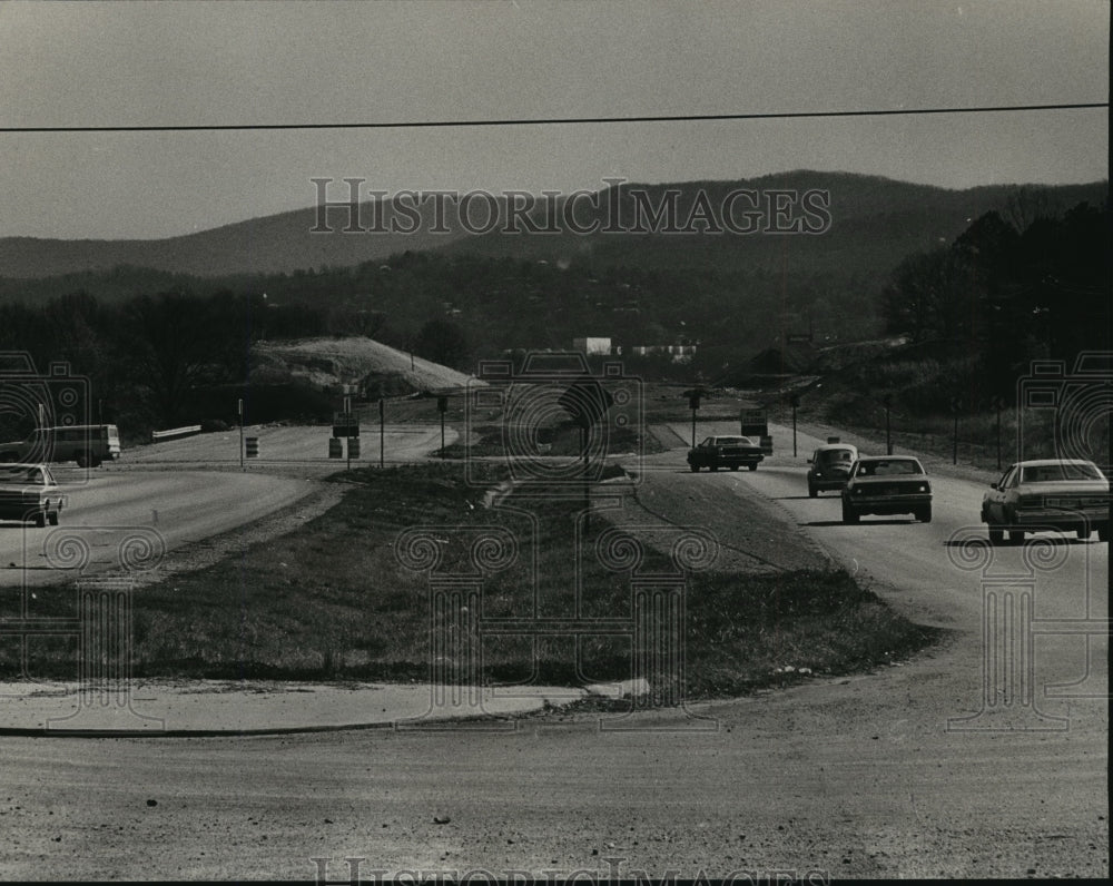 1984 Press Photo Roads in Anniston, Alabama- Historic Images