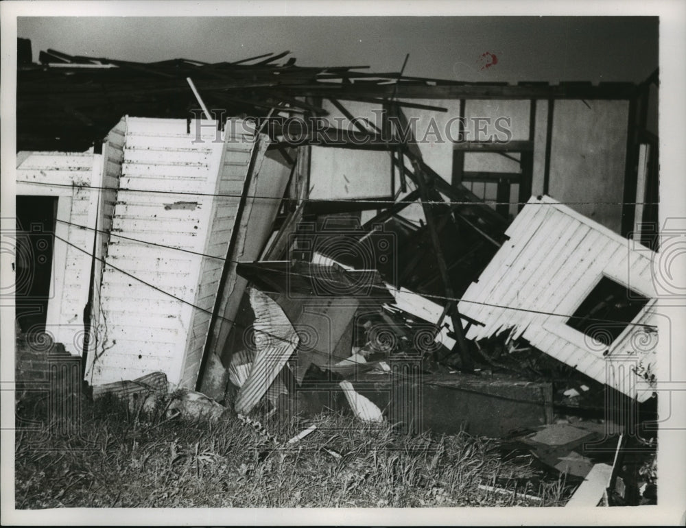 1953 Press Photo Violent Tornado Destroys Cates Home Near Gantts Quarry, Alabama- Historic Images