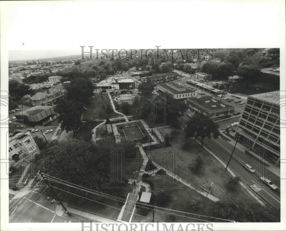 1981 Press Photo Alabama-Birmingham-Magnolia Park is an urban oasis.- Historic Images