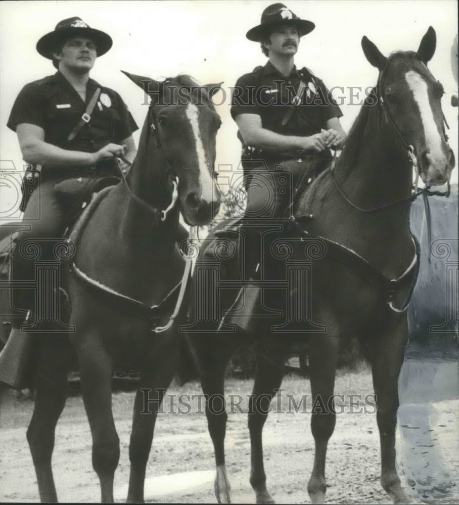 1979 Press Photo Alabama-Birmingham Police Department Mounted Patrol Officers.- Historic Images