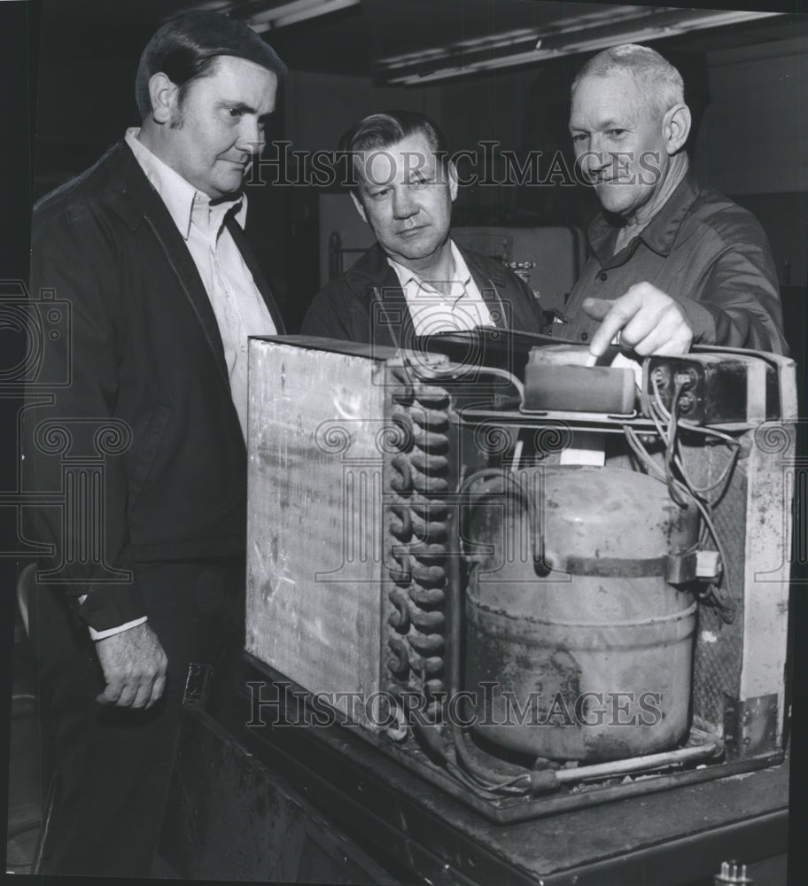 1975 Press Photo Alabama-Birmingham students in refrigeration class. - abna06534