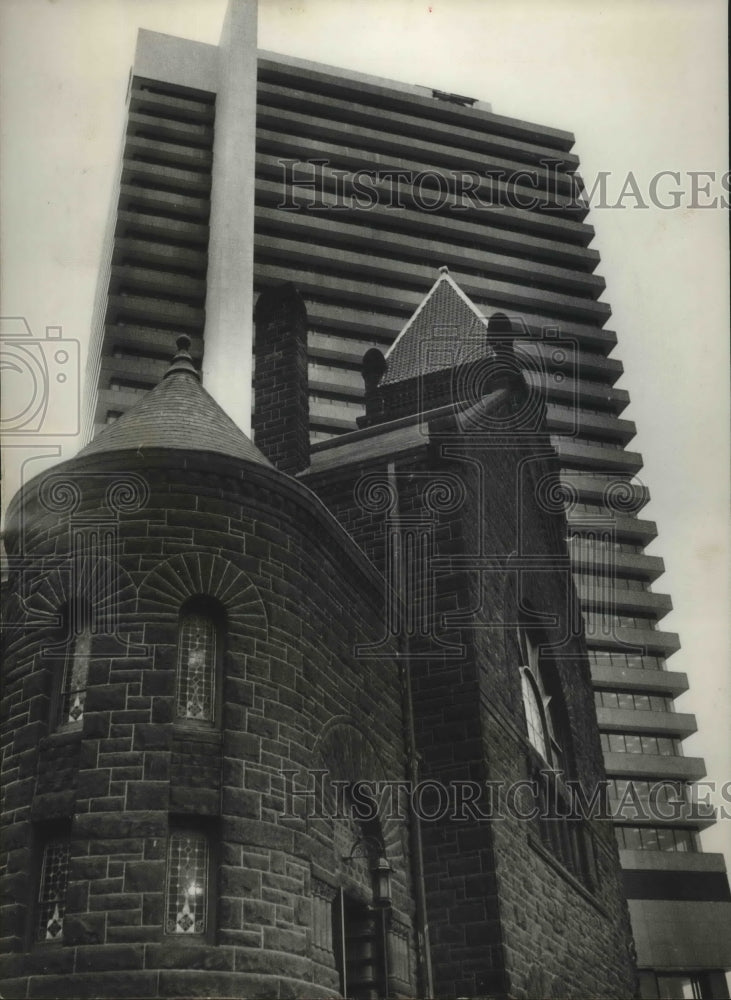 Load image into Gallery viewer, 1971 Press Photo Alabama-Birmingham-First Methodist Church, South Central Bell.
