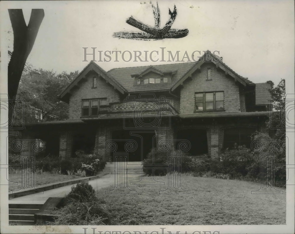 1947 Press Photo Alabama-Birmingham's Women's Club House exterior. - abna08146 - Historic Images