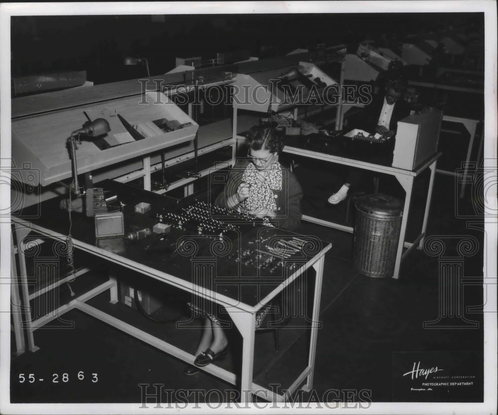 1956 Press Photo Alabama-Assembly circuit breaker station at Hayes in Birmingham - Historic Images