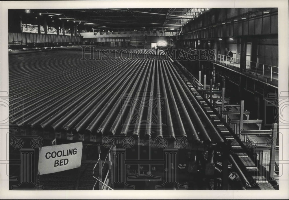 1988 Press Photo Alabama-Birmingham&#39;s US Steel seamless pipe mill cooling bed.- Historic Images