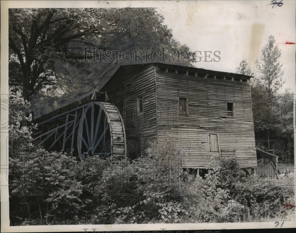 1952 Press Photo 1800 Water Mill in Clear Springs, Alabama - abna08642 - Historic Images