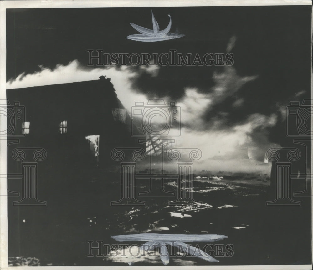 1947 Press Photo Fire Sweeps Through Rhode Island Recreational Center- Historic Images