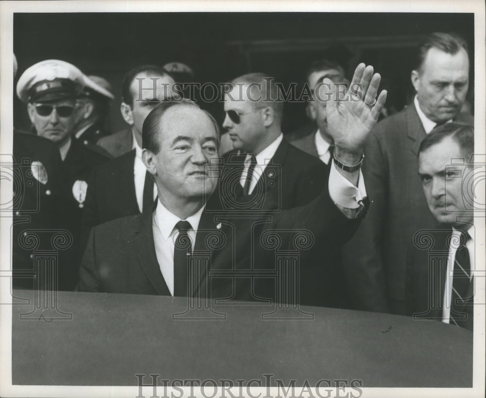 1967 Press Photo U.S. Vice President Hubert Humphrey visits Birmingham, Alabama- Historic Images