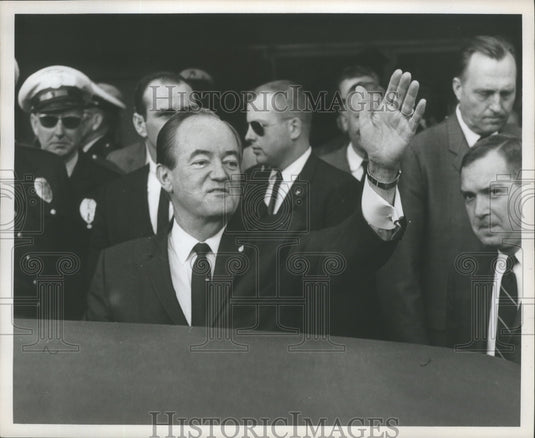 1967 Press Photo U.S. Vice President Hubert Humphrey visits Birmingham, Alabama- Historic Images