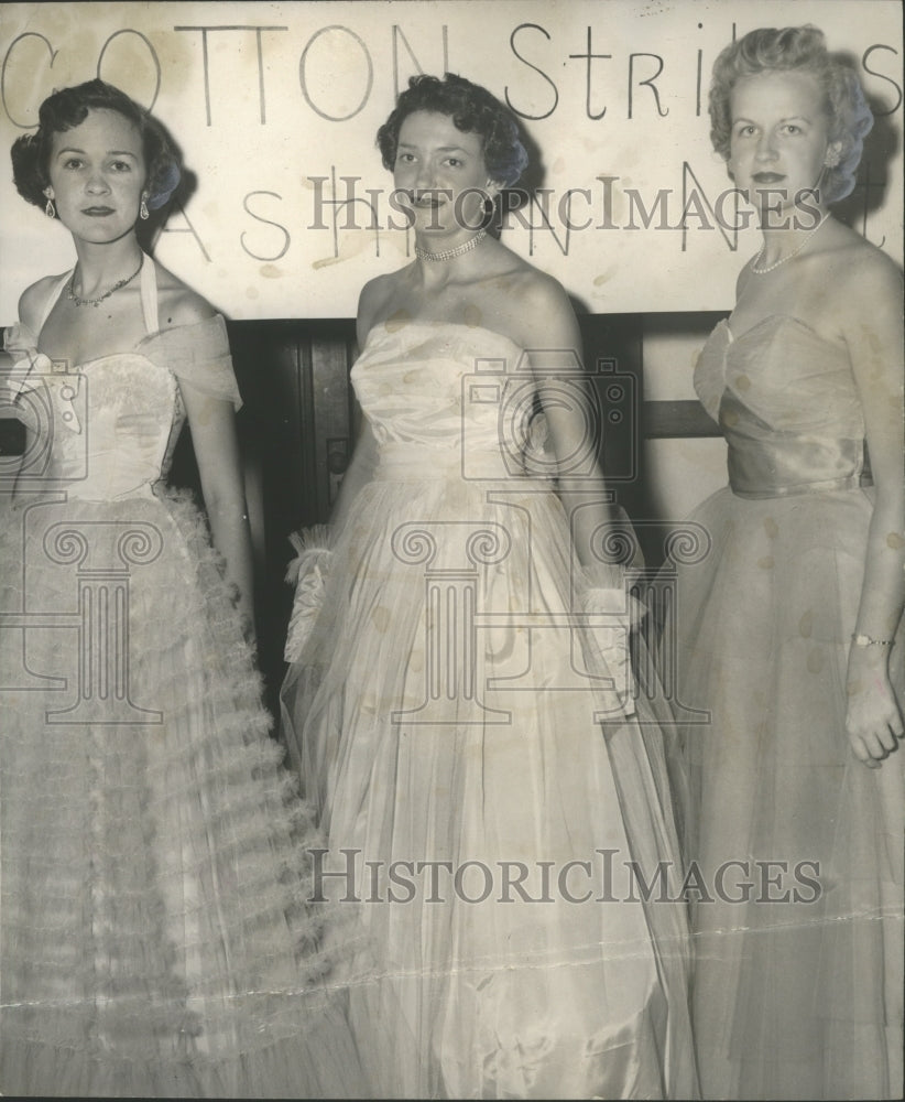 1954 Press Photo Lowndes County Maid of Cotton winner Emmie Brooks &amp; runnerups- Historic Images