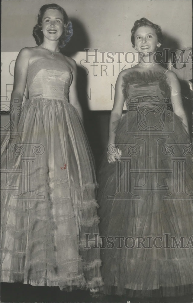 1954 Press Photo Lowndes County Maid of Cotton Clara Nell Smith &amp; Carol Haigler- Historic Images