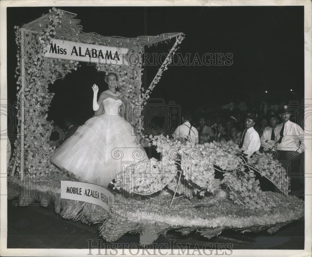 1958 Press Photo  Anna Stange, Miss Alabama 1957, Atlantic City Boardwalk Parade- Historic Images