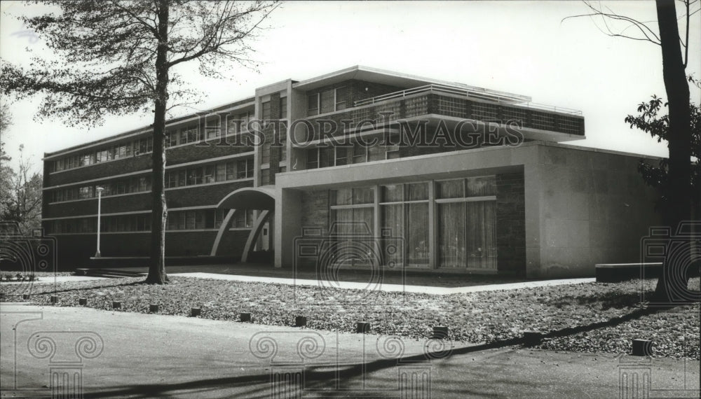 1965 Press Photo New women's dormitory at Spring Hill College, Mobile, Alabama - Historic Images