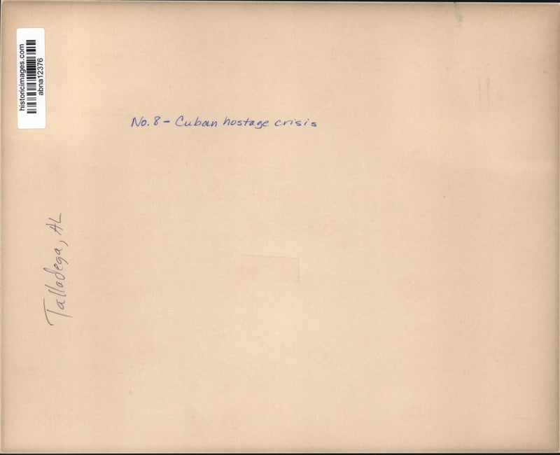 Load image into Gallery viewer, Press Photo Cuban hostage crisis. Talledega, Alabama - abna12376
