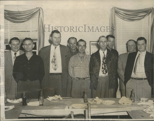 1951 Press Photo Members of Fraternal Order of Police, Sylacauga, celebrate - Historic Images