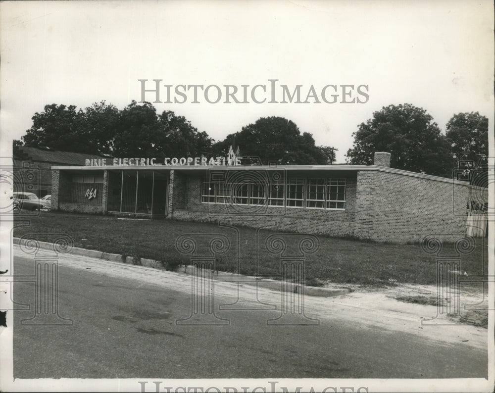 1953 Press Photo Dixie Electric (REA) Cooperative, Bullock County, Alabama- Historic Images