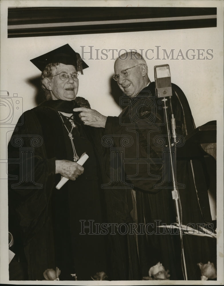 1952 Press Photo 1st Alabama Red Cross Nurse Linna Denny and Dr. John Gallalee- Historic Images