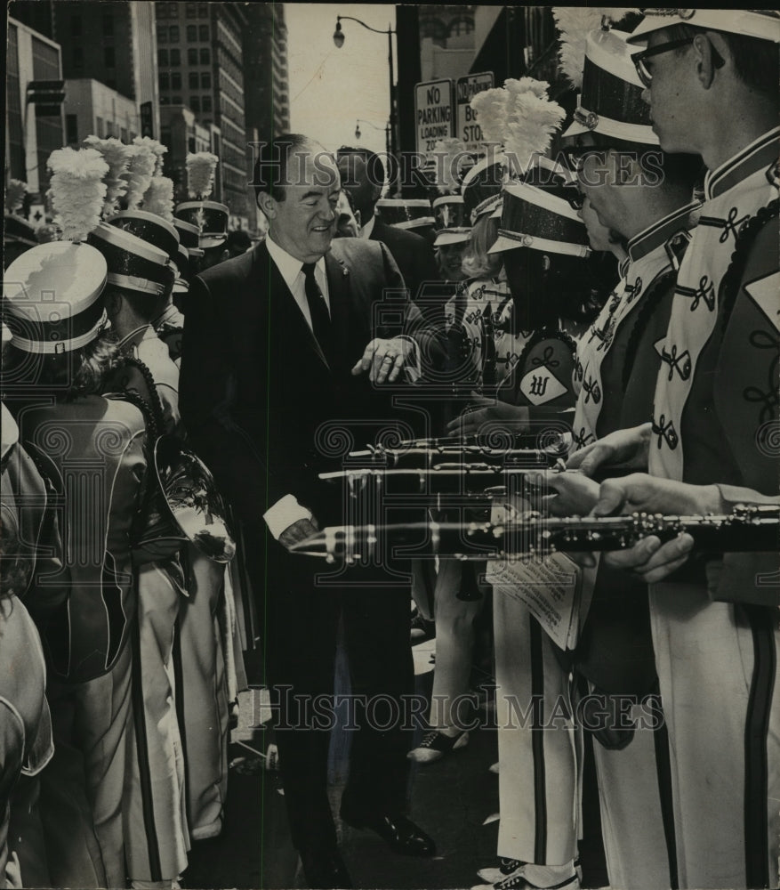 1967 Press Photo Band greets Hubert Humphrey in downtown Birmingham street- Historic Images