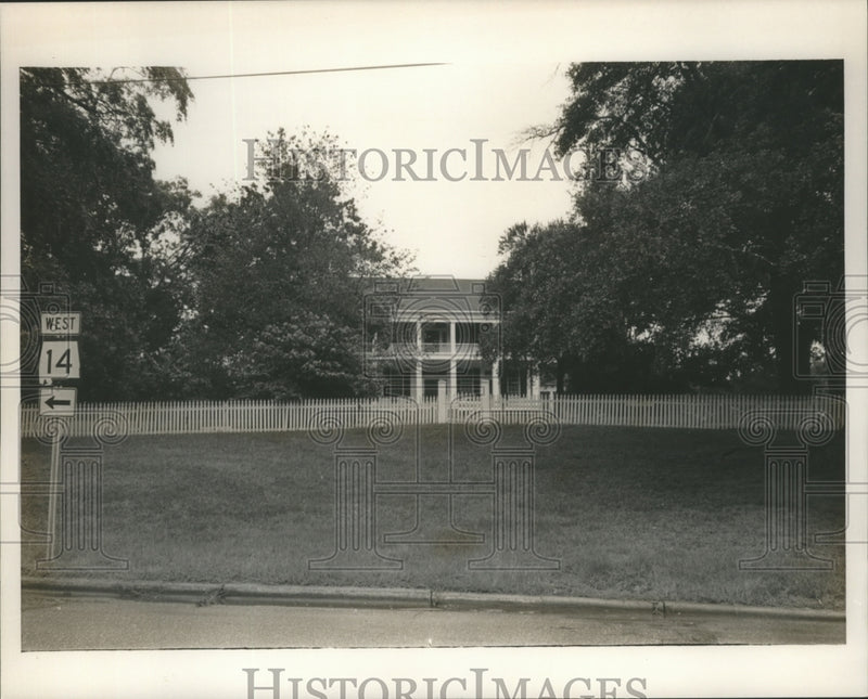 Load image into Gallery viewer, Press Photo building in Greene County, Alabama - abna14653
