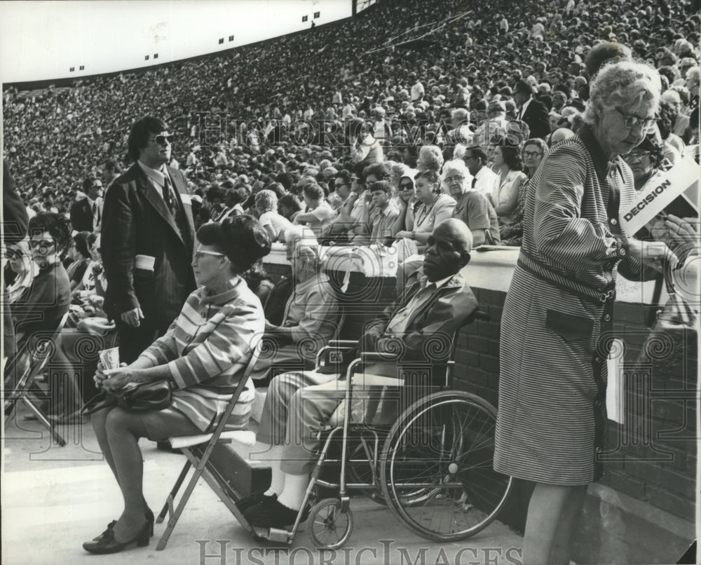 1972 Press Photo crowd at Legion Field, Billy Graham Birmingham Crusade, Alabama- Historic Images