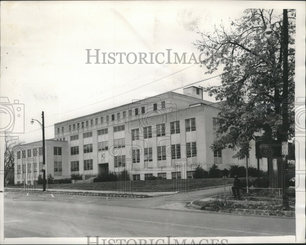 1953 Press Photo New Etowah County Courthouse in Gadsden, Alabama - abna14743 - Historic Images