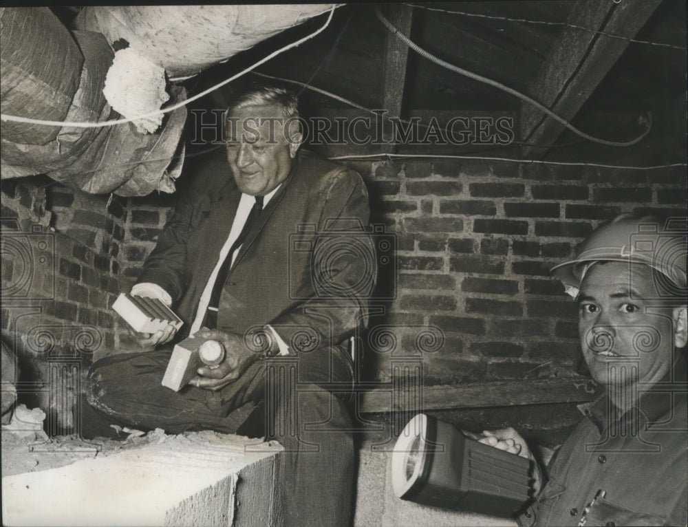 1963 Press Photo Major Bill Jones Holds Chips Taken From Pipe in Alabama Raid- Historic Images