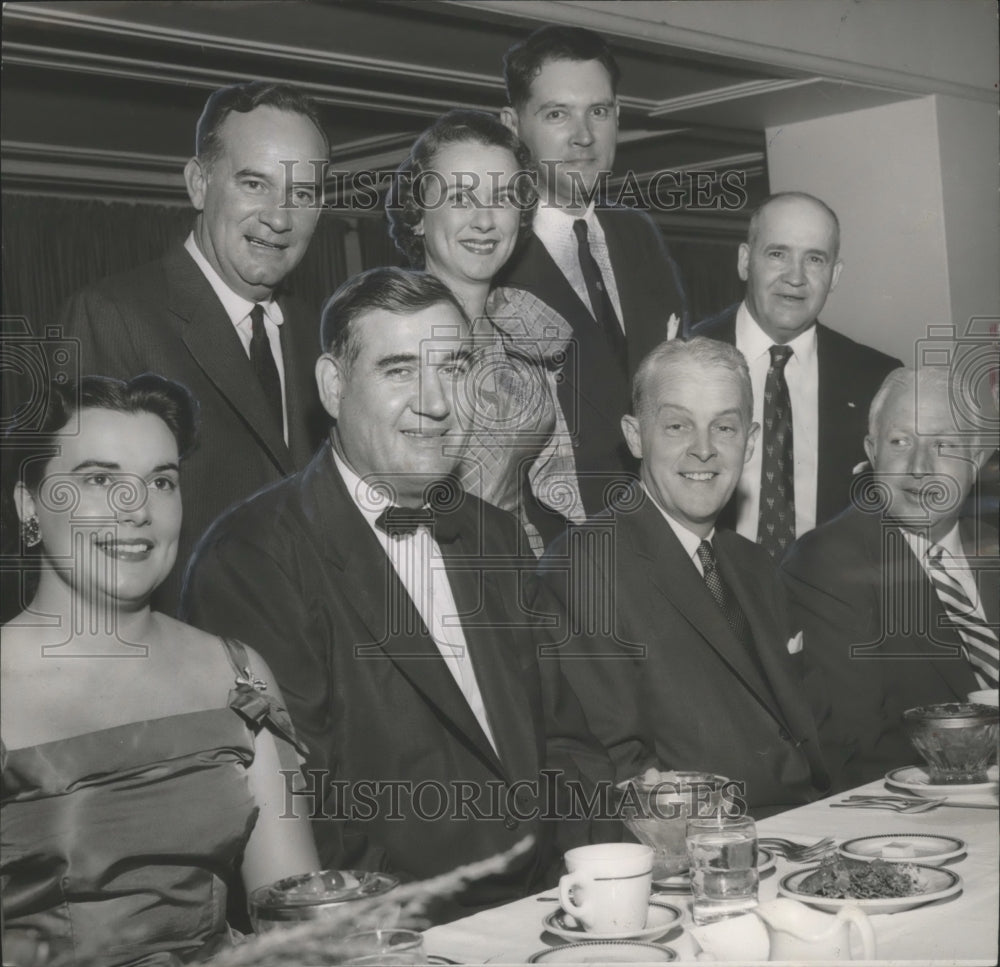 1955 Press Photo Gov. and Mrs. Folsom, other leaders at Tutwiler Hotel, Alabama - Historic Images