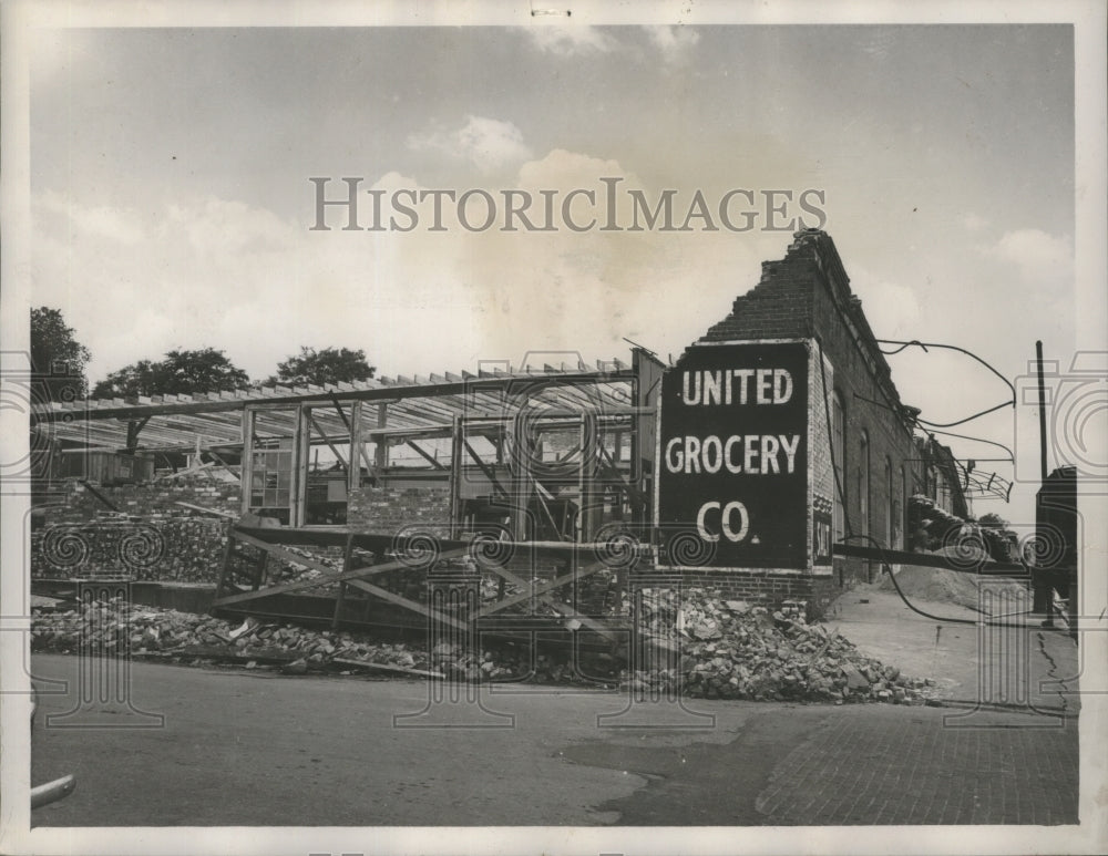 1948 Press Photo Tornado Damaged United Grocery Company, Opelika, Alabama