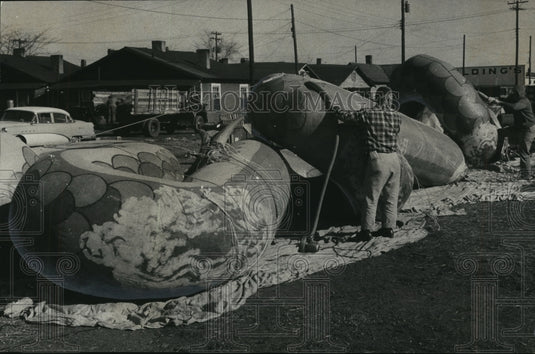 1966 Press Photo Balloons Inflated for Balloon Parade, Birmingham, Alabama - Historic Images