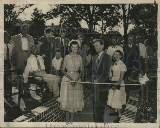 1953 Press Photo Bobby Jean Shaddix Cuts Ribbon, Cerebral Palsy Center Clubroom- Historic Images