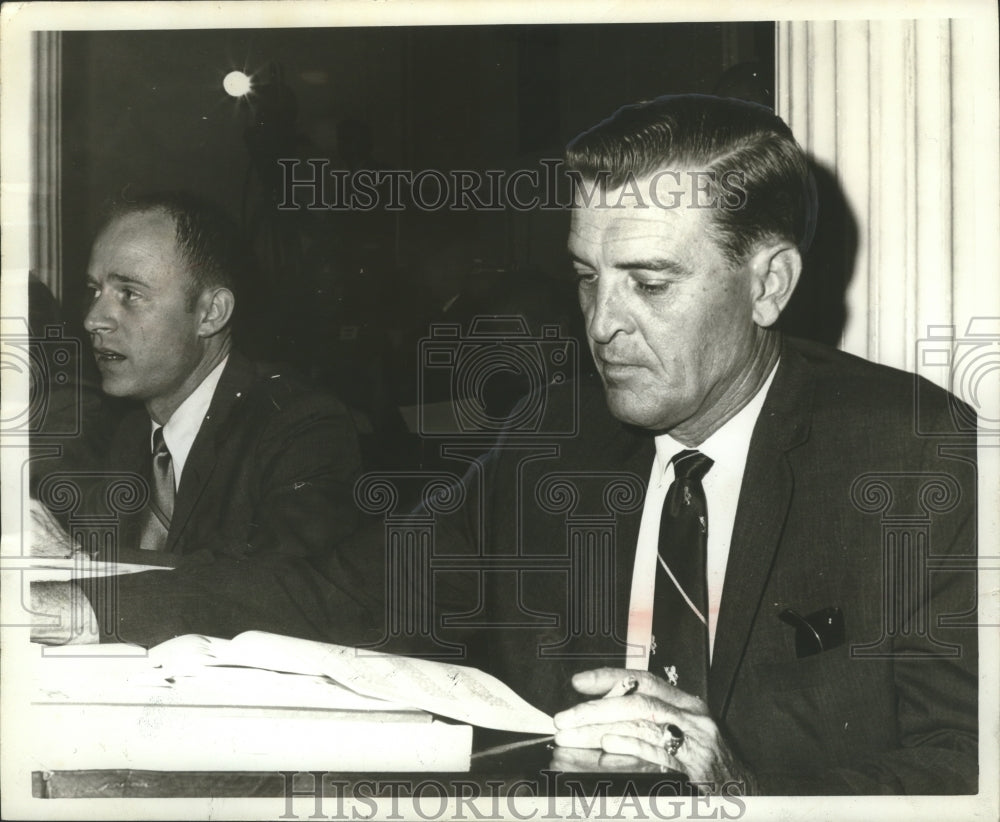 1969 Press Photo State representative L. Charles Wright looks over documents - Historic Images